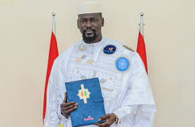 Présidentielle en Guinée: le général Mamadi Doumbouya officiellement candidat